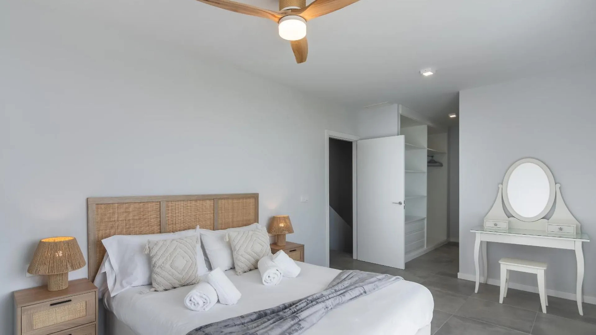 Chalet Las Marismas 8 - Playa De Los Haraganes Hchm8P00 Isla Canela Spanje